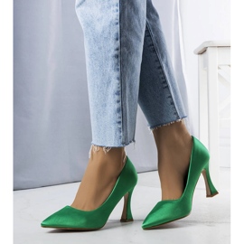 Scarpin verde com salto ampulheta da Otto 1 Scarpin verde com salto ampulheta da Otto 1