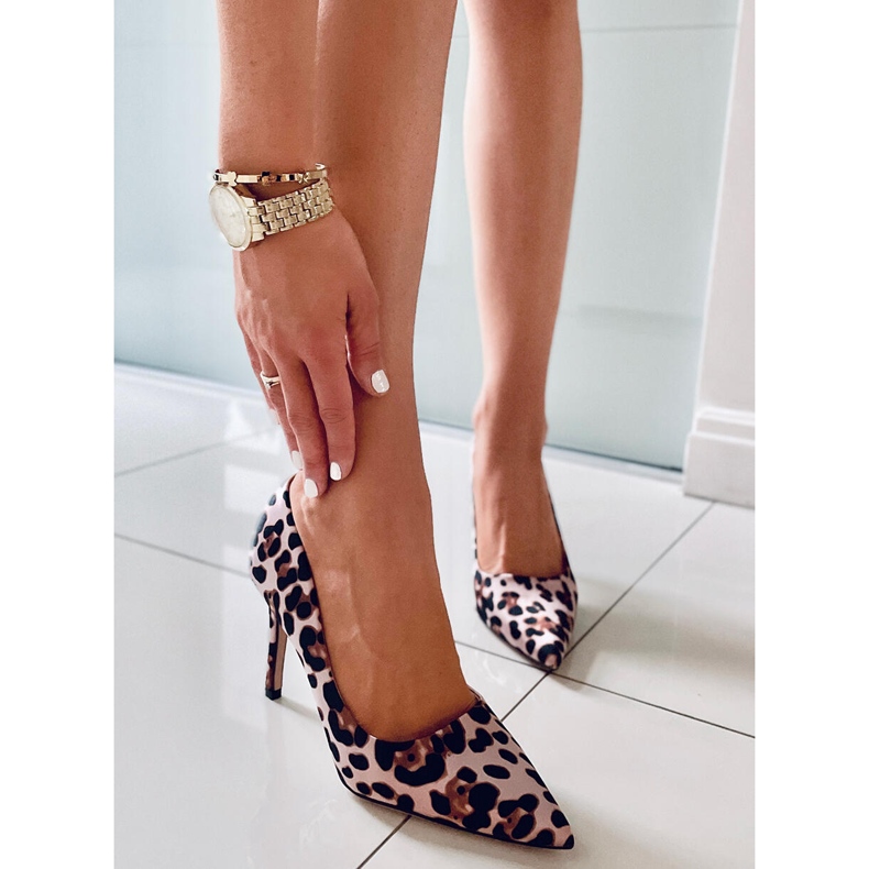 BM Saltos femininos Telisha Leopard bege marrom 1