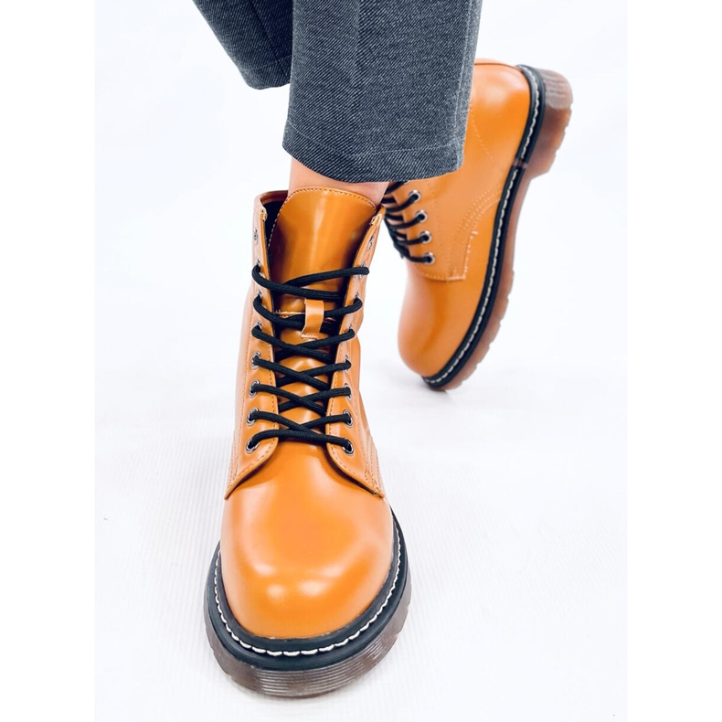 Botas bovver amarelas Carol castanho 1