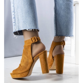 PA1 Sandália salto camel, Calum. marrom amarelo 1