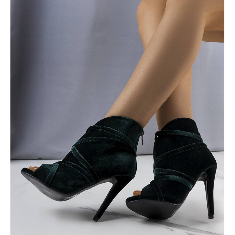 Sapatos elegantes verdes com parte superior de São 1