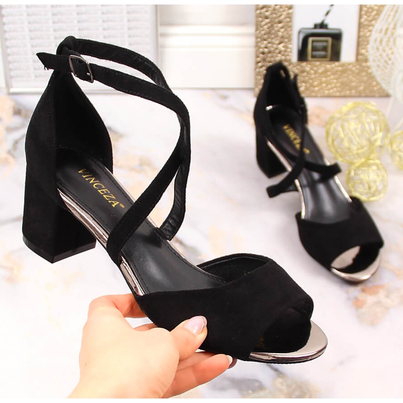 Sandália feminina Vinceza 20193 salto camurça preto 1
