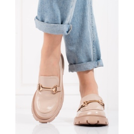 Sapatos lacados bege da Shelovet 1