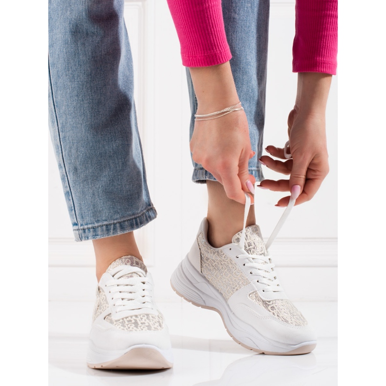 Sapatos desportivos de mulher Shelovet com padrão brilhante branco prata 1