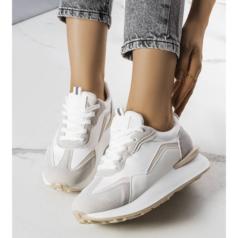 BM Tênis cinza na plataforma Ada bege 1