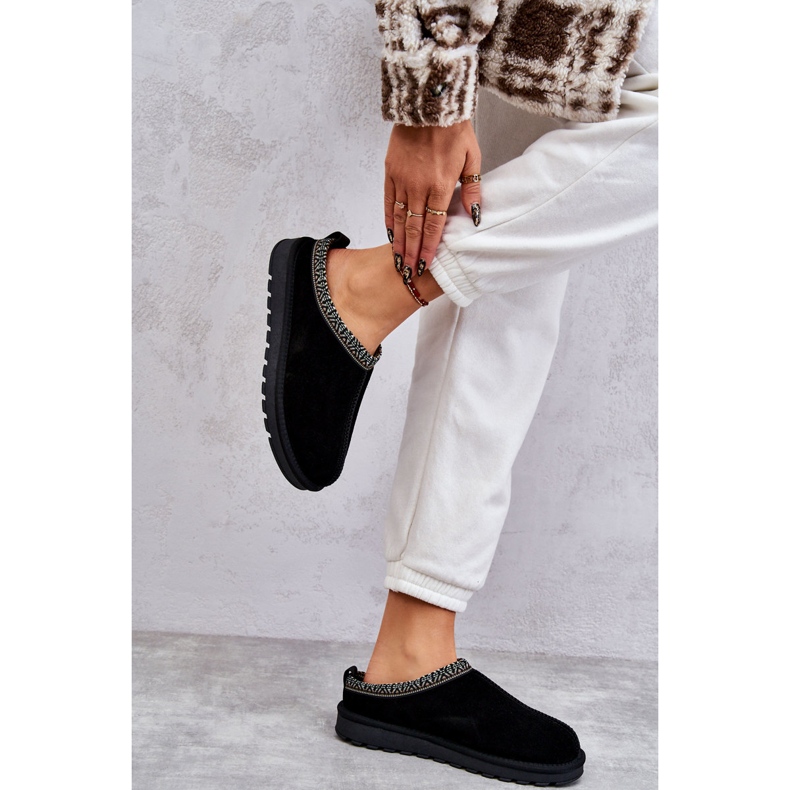 Camurcedores de camurça feminina com pêlo e bordado preto 4