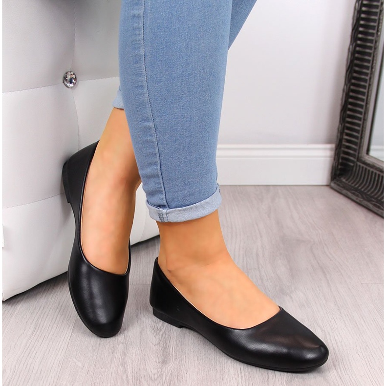 Sapatilhas clássicas femininas pretas eVento 9BL02-1029 preto 1