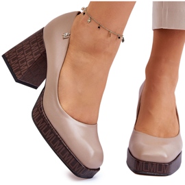 Sapatos de couro da moda Laura Messi 2599 bege 9