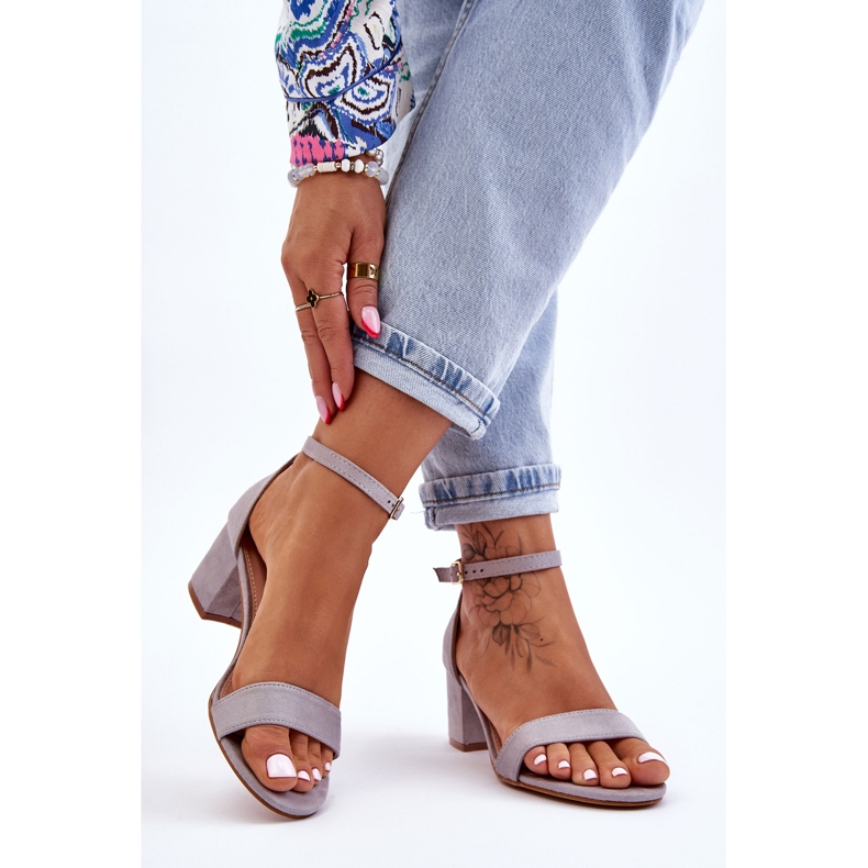 PS1 Sandálias de camurça salto baixo cinza Quincy 2