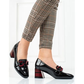 Sapatos femininos Vinceza pretos com corrente 2 Sapatos femininos Vinceza pretos com corrente 2