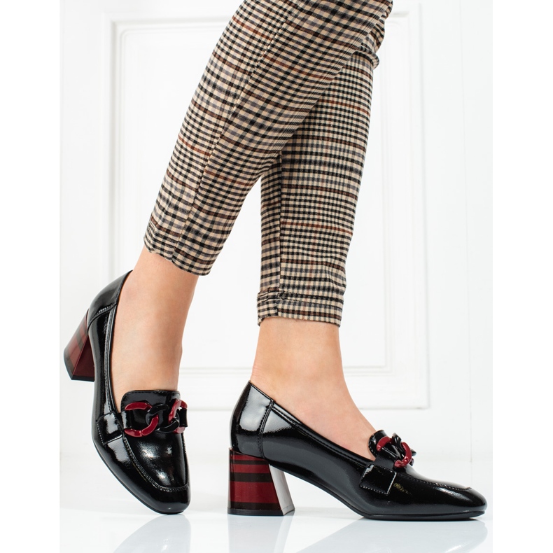 Sapatos femininos Vinceza pretos com corrente 2 Sapatos femininos Vinceza pretos com corrente 2