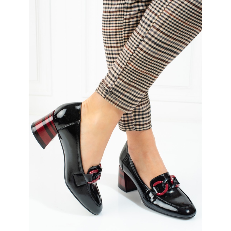 Sapatos femininos Vinceza pretos com corrente 1 Sapatos femininos Vinceza pretos com corrente 1