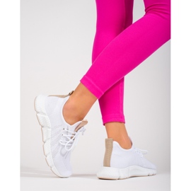 Tênis branco Shelovet com detalhe bege 2