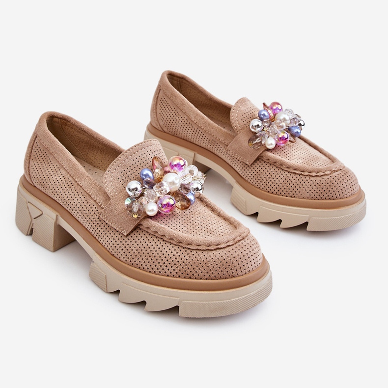 Mocassim Brogues Feminino com Decorações Bege Issac 1