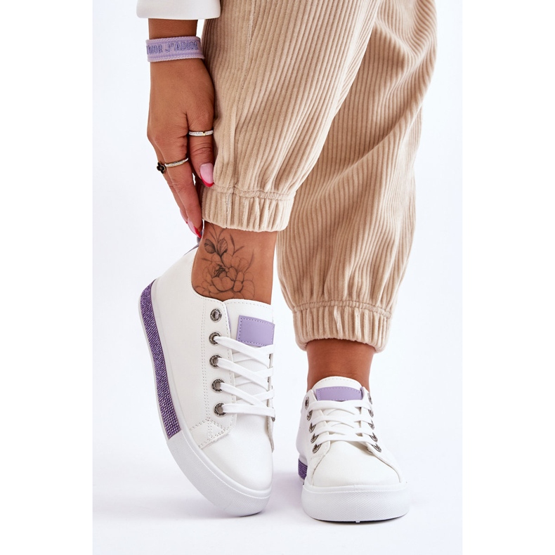Tênis feminino baixo com jatos branco-roxo Demira 2