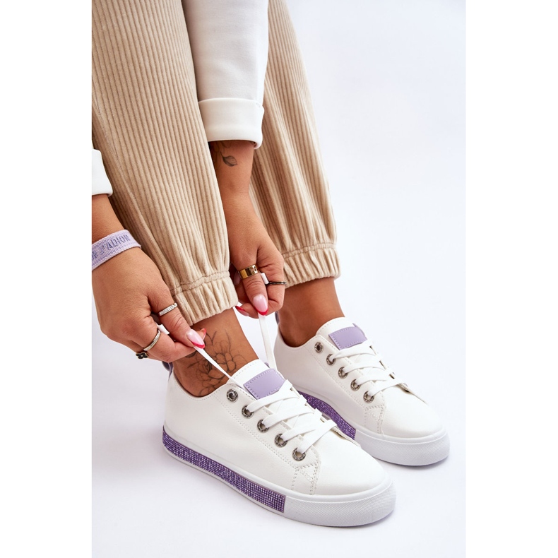 Tênis feminino baixo com jatos branco-roxo Demira 1