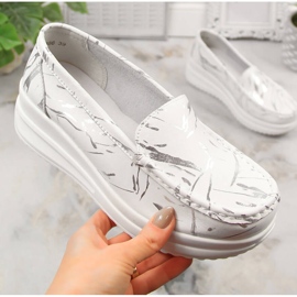 Mocassins de mulher em pele na plataforma branco Artiker 50C1886 1