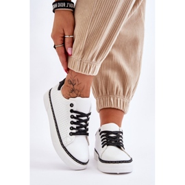 BM Tênis feminino baixo perfurado branco e preto Daxton 1