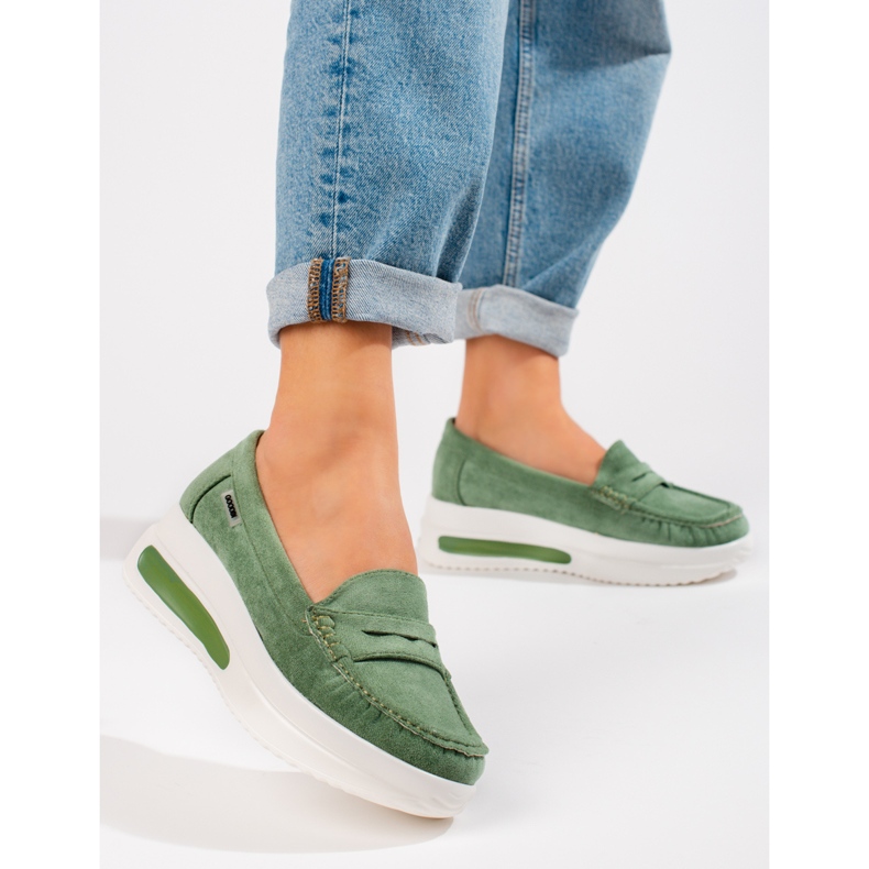 Mocassins Shelovet verdes de mulher com sola grossa 1