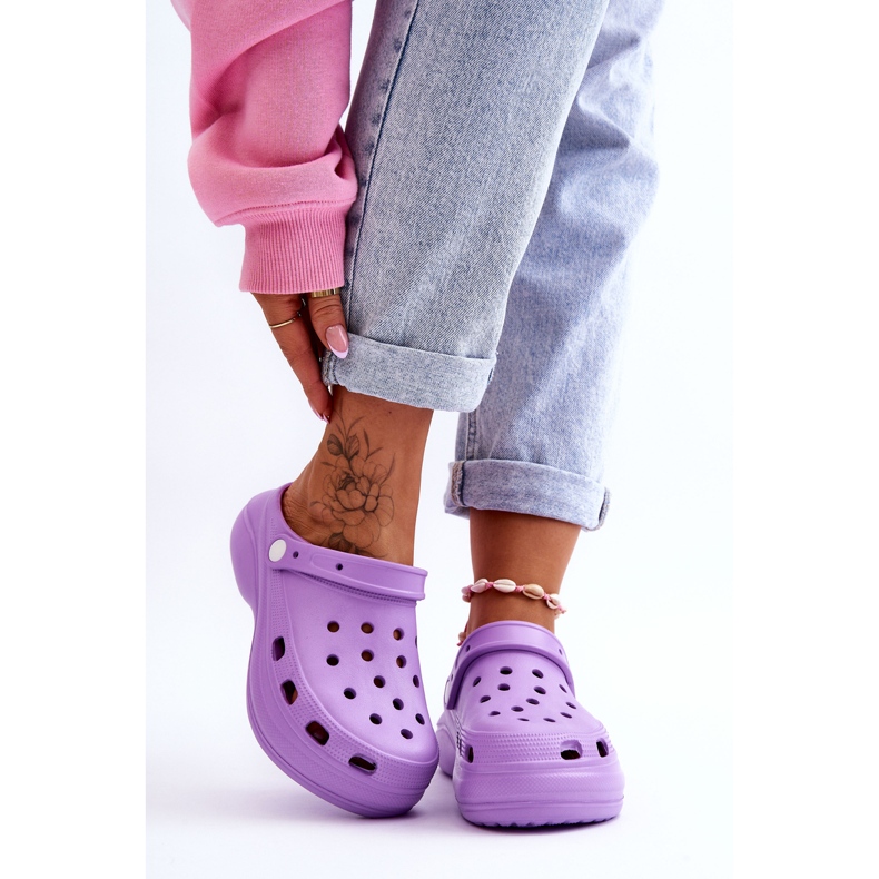 FS1 Chinelos femininos de espuma Crocs roxo Colina tolet 1