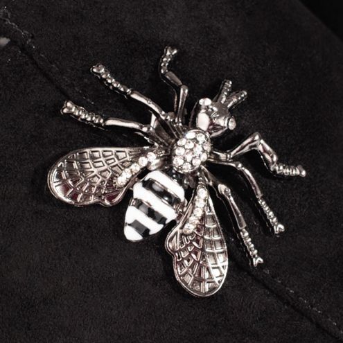 Chinelos femininos pretos em uma confortável cunha Shelovet 1