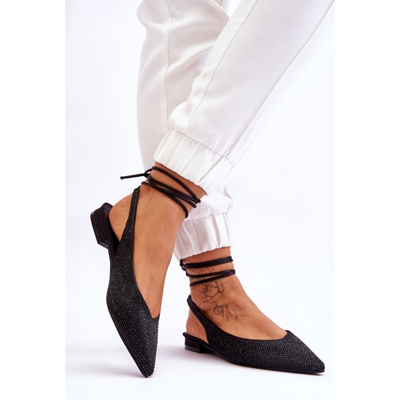 Bailarinas Mavis pretas amarradas com strass preto 2
