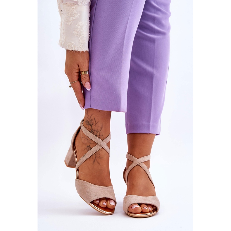 Vinceza Sandálias femininas de salto baixo bege Quinn castanho 1