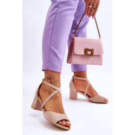 Vinceza Sandálias femininas de salto baixo bege Quinn marrom 2