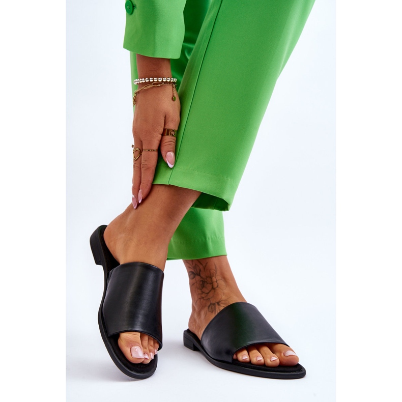 Chinelos femininos de couro liso preto cerise 2