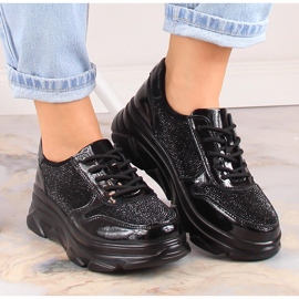 Sapatos de mulher em pele envernizada com zircões pretos Filippo DP2138 3