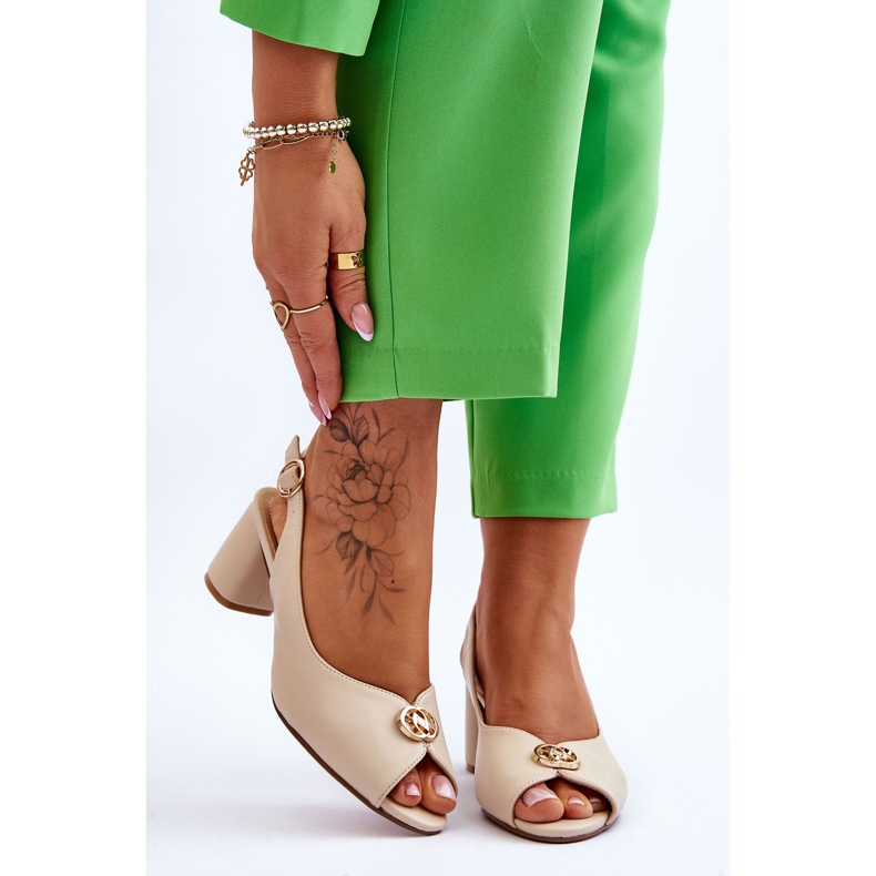 Sandálias de couro de salto alto bege Hette da moda 1