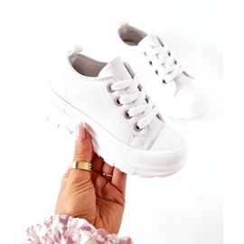 Tênis infantil na plataforma branca branco 2