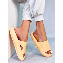 BM Chinelos de travesseiro Yang Yellow amarelo 1