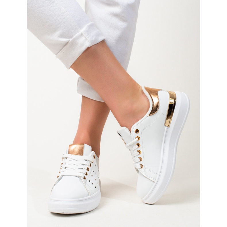 Tênis branco Shelovet com sola grossa 2