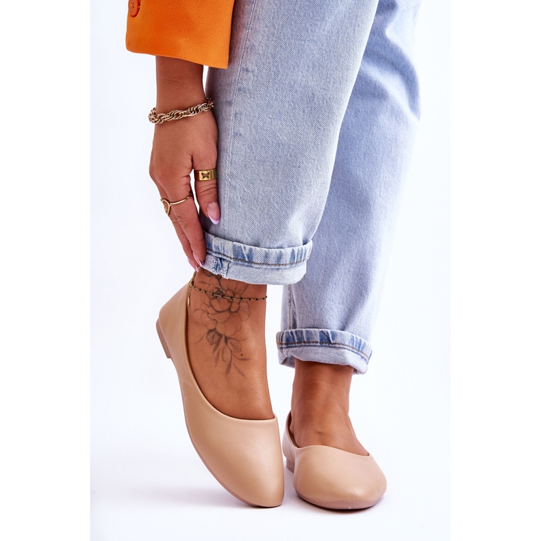 Bailarinas clássicas de couro Stacee bege 1 Bailarinas clássicas de couro Stacee bege 1