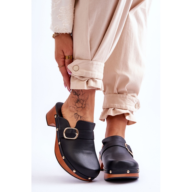 FI1 Chinelos femininos de couro tamancos pretos fanett 1