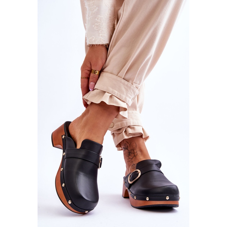 FI1 Chinelos femininos de couro tamancos pretos fanett 2