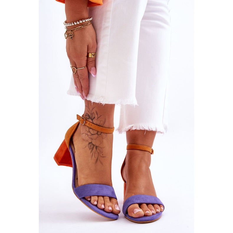 FB1 Sandália de salto baixo de camurça quincy roxa e amarela tolet 1