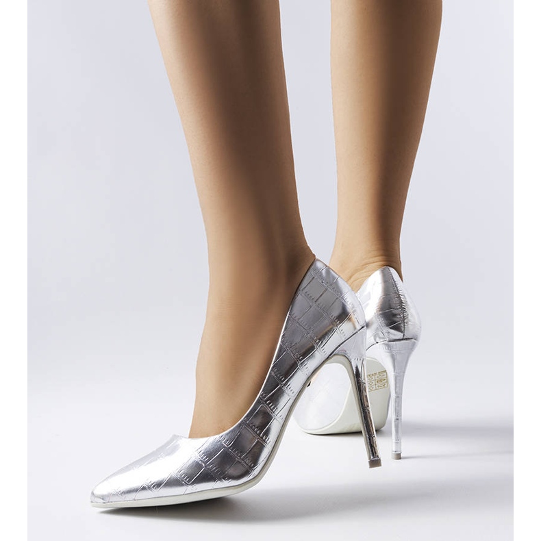 PA1 Alfinetes de prata decorados com relevo Raison 1 PA1 Alfinetes de prata decorados com relevo Raison 1