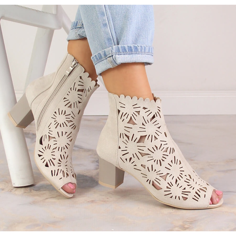 M. DASZYŃSKI Botas peep toe primavera vazadas femininas bege M.Daszyński MR1954-10 1 M. DASZYŃSKI Botas peep toe primavera vazadas femininas bege M.Daszyński MR1954-10 1