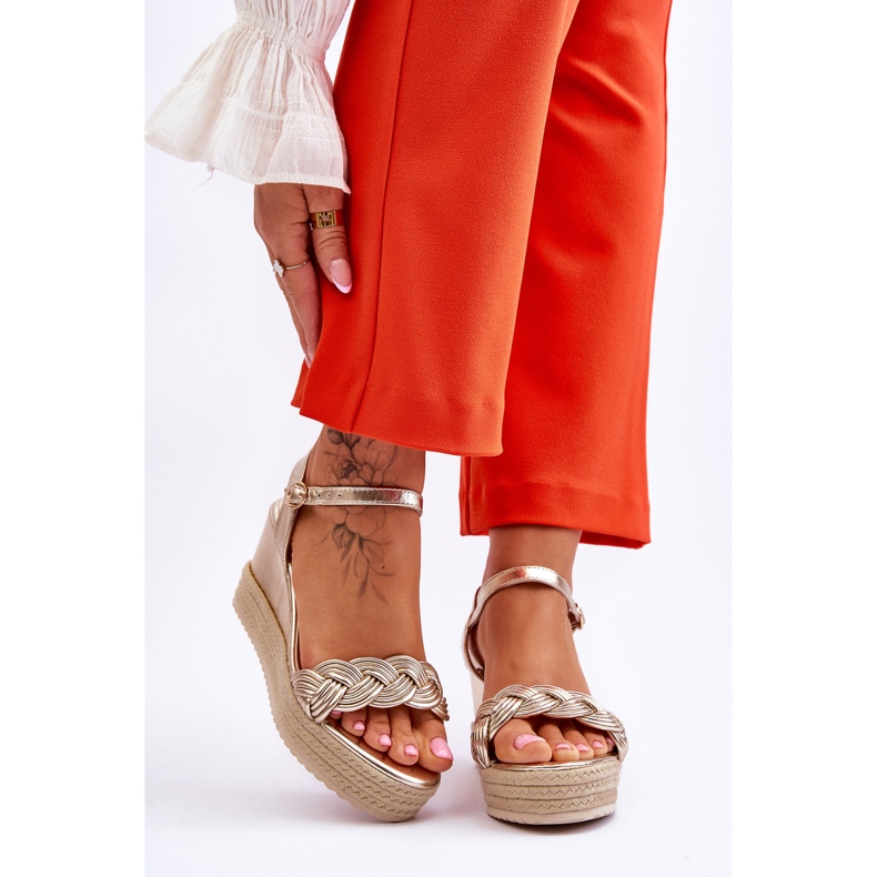 FB2 Sandália clássica de couro com cunha dourada Denisse dourado 1