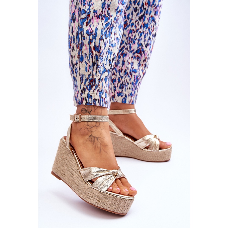 Sandálias de cunha femininas Kendall douradas dourado 2