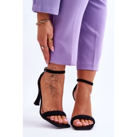 Sandálias Femininas de Camurça com Salto Preto Rousses 1