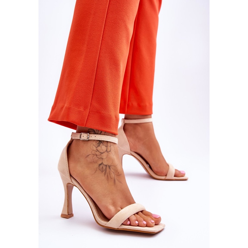 Sandálias Femininas de Camurça com Salto Bege Rousses marrom 2