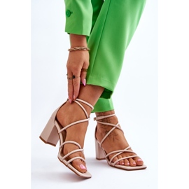 FJ1 Sandálias femininas de couro da moda salto alto bege Primma marrom 2