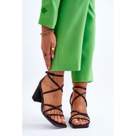 Sandália feminina de couro da moda com salto preto Primma 1