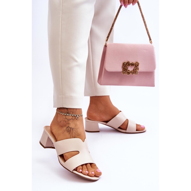 FJ1 Sandália Clássica Salto Baixo Couro Bege Miley 2