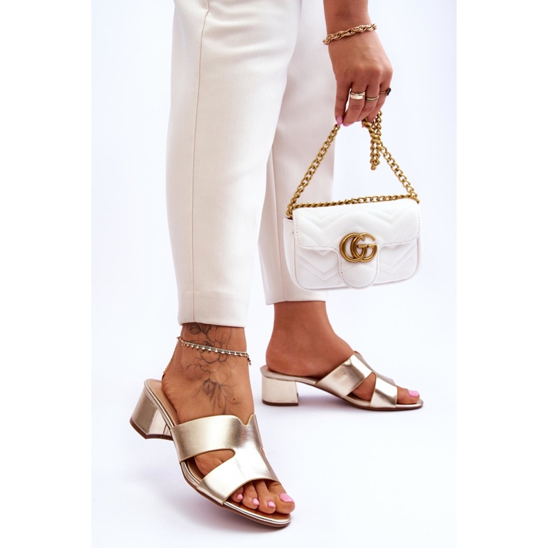 FJ1 Sandália Clássica de Couro Salto Baixo Golden Miley dourado 2