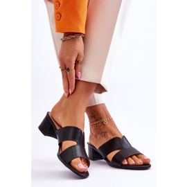 Sandália Clássica de Couro Preto Salto Baixo Miley 2