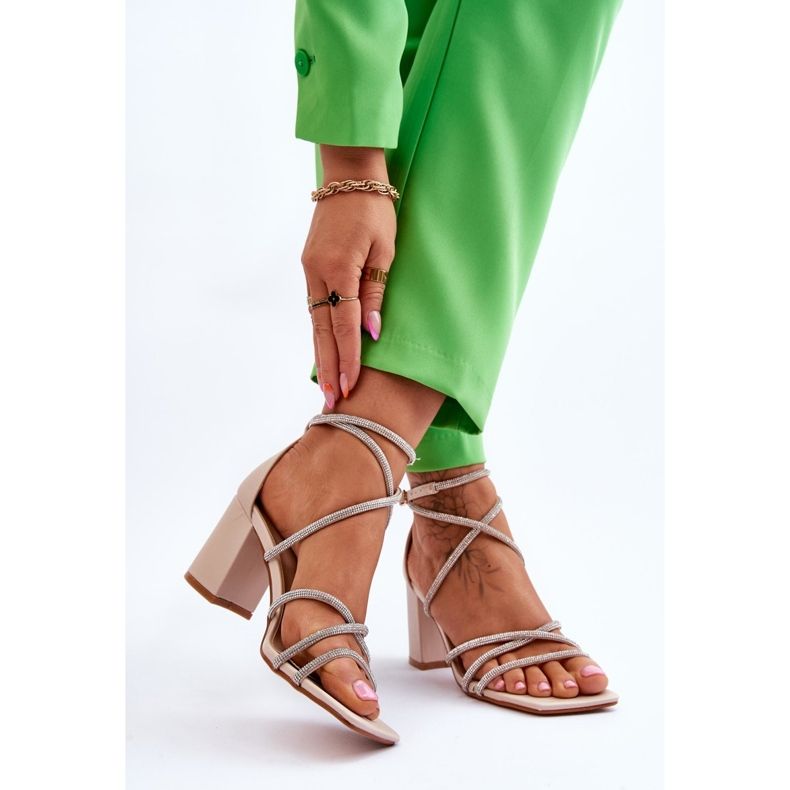 FJ1 Sandália feminina de couro com salto de zircônia cúbica bege Liviano castanho 2